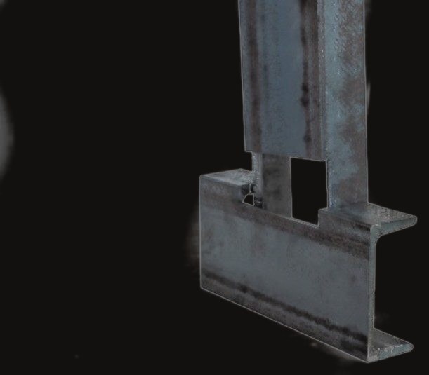 Assemblage tenon-mortaise entre un profilé et sa platine, découpé au laser